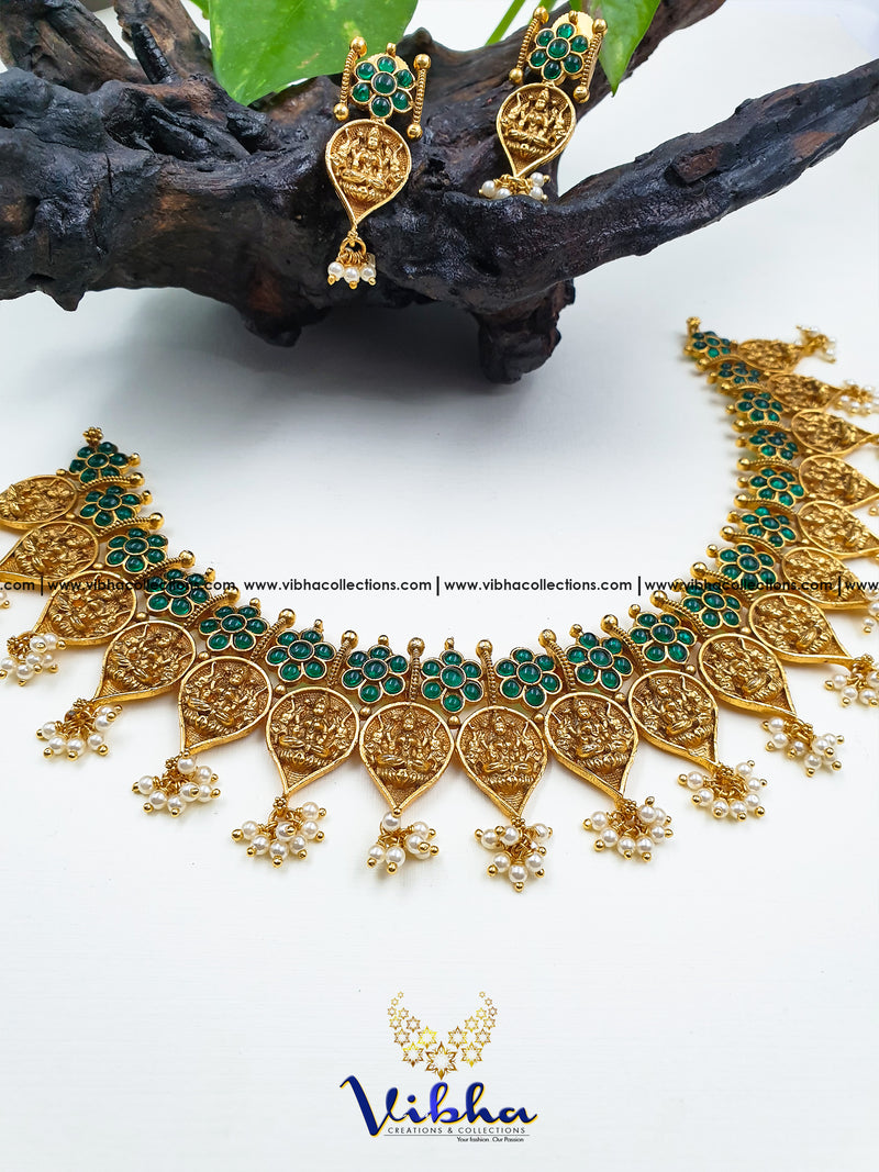 Tanea Lakshmi necklace with earrings - VCCNE5462