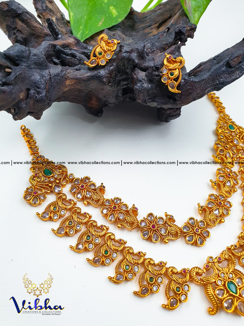 Kinjal Peacock design necklace with earrings - VCCNE5322