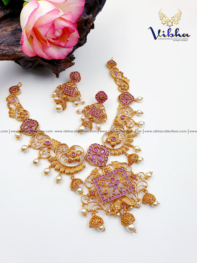Inaya Floral Design Necklace - VCCNE5450